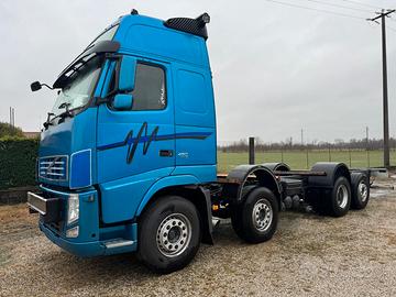 Telaio VOLVO 8x2 FM 480 cambio manuale