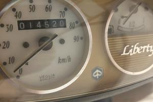 Liberty 50, bailetto piaggio e copertina tukano