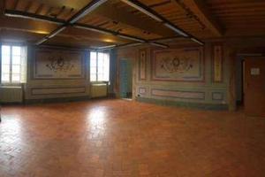 Immobile di 200 m² con più di 5 locali e posto aut