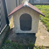 Cuccia per cane in legno