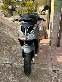 Aprilia SportCity 200
