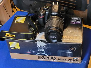 Nikon D3200 + Nikon 18-105 mm Vr con Sd 256 giga