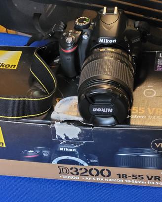 Nikon D3200 + Nikon 18-105 mm Vr con Sd 256 giga