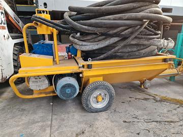 Pompa intonacatrice trifase € 3.200,00 + iva