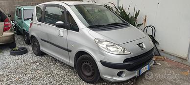 peugeot 1007 argento clima radio etc