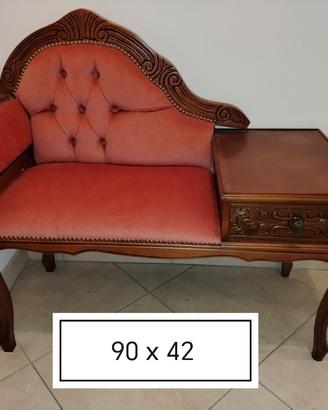 Piccola poltroncina da ingresso con cassetto