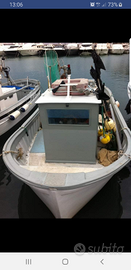 Barca da pesca con licenza professionale