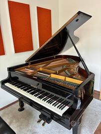 Pianoforte a coda Yamaha (3/4) 1954, rigenerato
