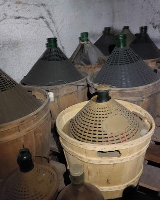 25 damigiane da vino da 54 LT usate