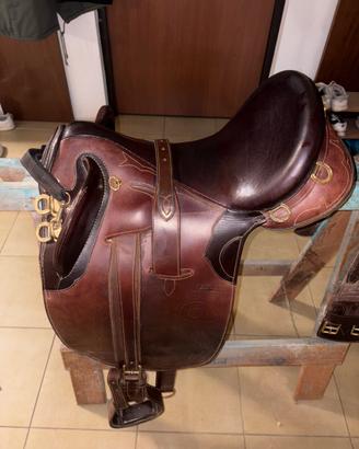 Sella Lakota Saddleryco australiana 18’’
