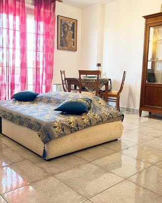 Ampio quadrivano con mansarda e cortile privato