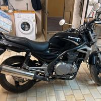 Moto Kawasaki