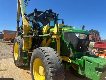 Trattore john deere 6155 M