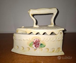 Ferro da stiro ceramica decorata Bassano