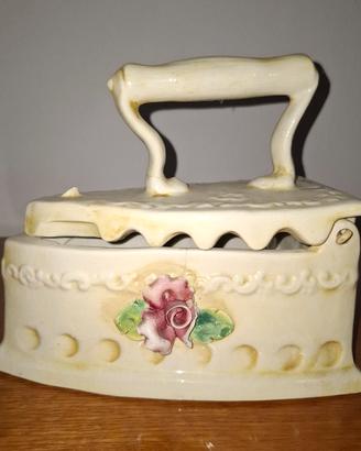Ferro da stiro ceramica decorata Bassano
