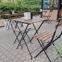 Tavolo sedie e e sgabelli