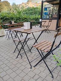 Tavolo sedie e e sgabelli