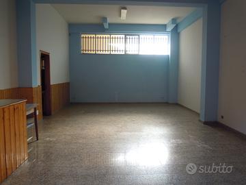 LOCALE COMMERCIALE 52 mq a Belpasso