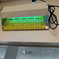 Lampada per insetti alati