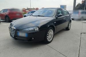 Alfa Romeo 147 1.6 16V TS 5 porte Distinctive