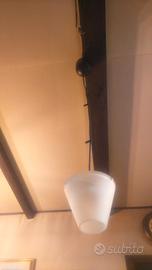 Lampadario in vetro acidato