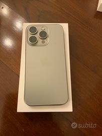 iPhone 15 pro 256gb - 2024