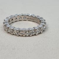 Anello Eternity Salvini in Oro e Diamanti 2,40 Ct