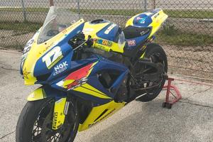 Suzuki GSX R 750 K9