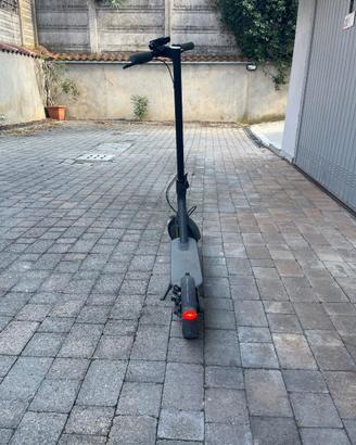 Monopattino Xiaomi essential