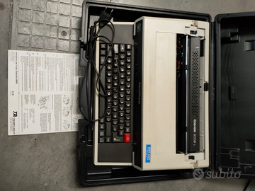 Macchina da scrivere Triumph Adler Gabriele 8008