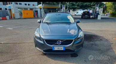 volvo v40 d2