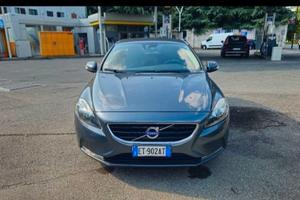 volvo v40 d2