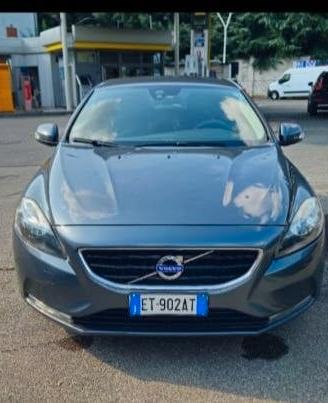 volvo v40 d2