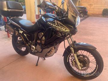Honda Transalp 700