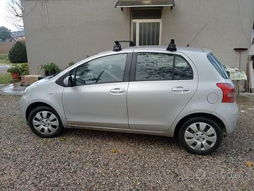 Toyota Yaris NEOPATENTATI- prezzo trattabile