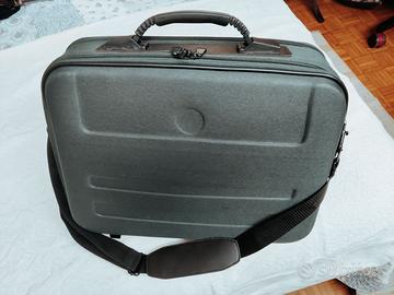 24 ORE/PORTALAPTOP IN ROBUSTO TESSUTO RIGIDO VERDE