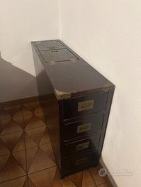 Comodino / cassettiera in legno scuro