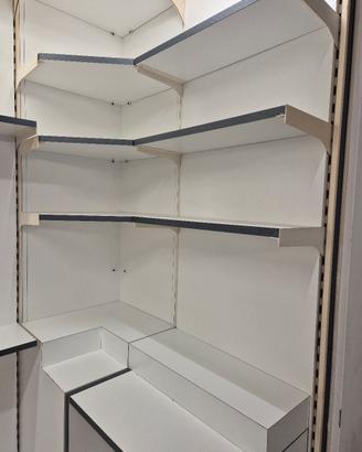 arredamento per negozio