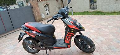 APRILIA SR MOTARD
