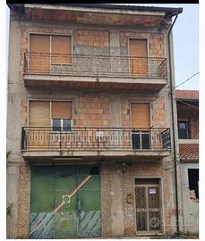 Casa con due appartamenti