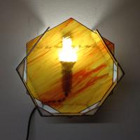 Plafoniera a parete artigianale.