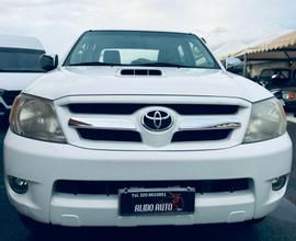 Toyota Hilux 2.5 D-4D 4WD 4p. Double Cab SR