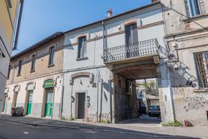 Splendido monolocale luminoso in Via Ghilini, 4