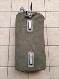 Borraccia no elmetto tedesco