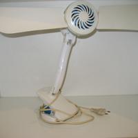 Ventilatore a due pale prensile
