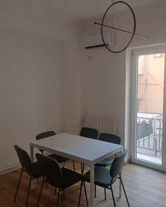 Appartamento 100 mq Via Orologio uso inves