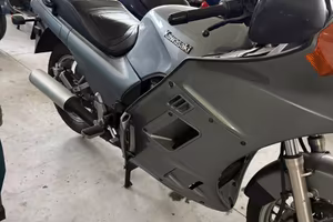 KAWASAKI GTR1000