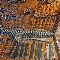 Servizio di posate rivestite in argento