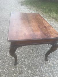 Tavolo in legno massello