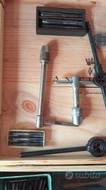 attrezzatura per maschiatura 